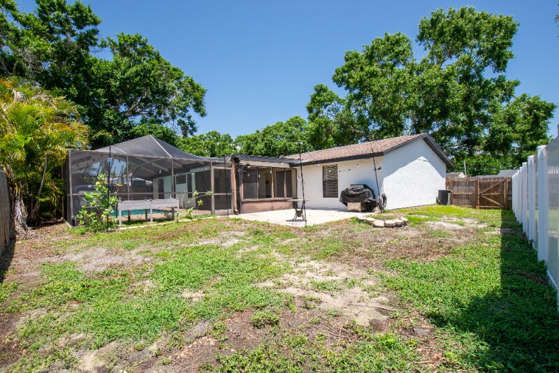 Building Photo - 502 Timber Bay Cir E