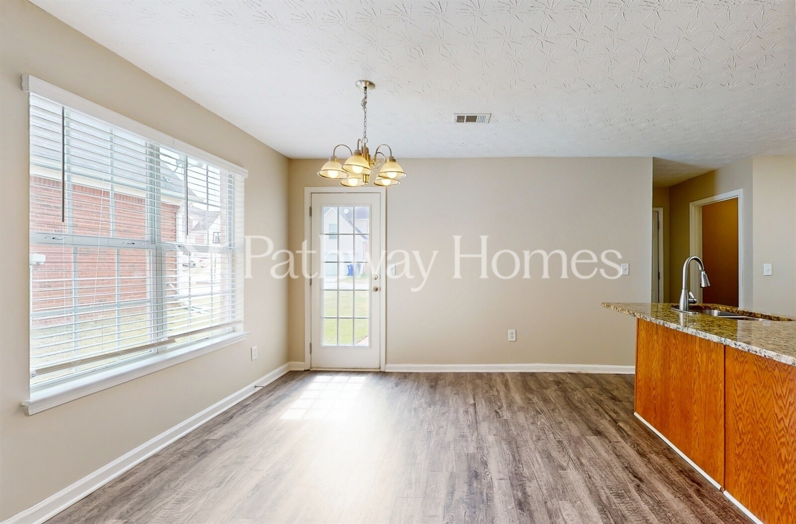 Building Photo - 808 Winsap Dr