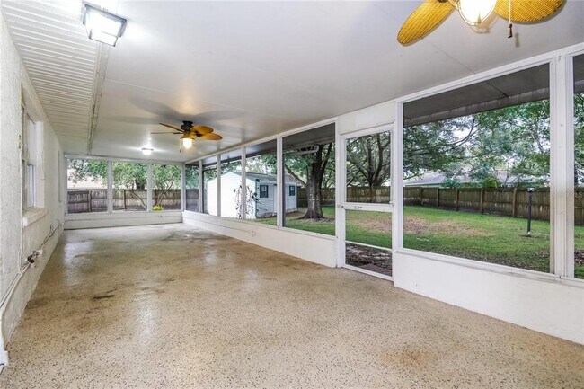 Building Photo - 2740 Birdland Ct