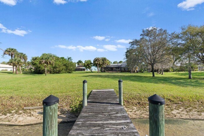 Building Photo - 2626 Erickson Dr