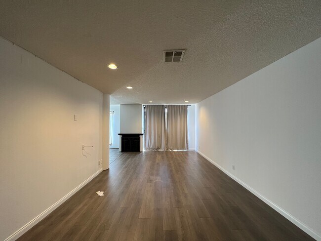 Living Room - 7300 Franklin Ave