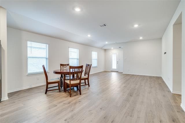 Building Photo - 3032 Zinnia St