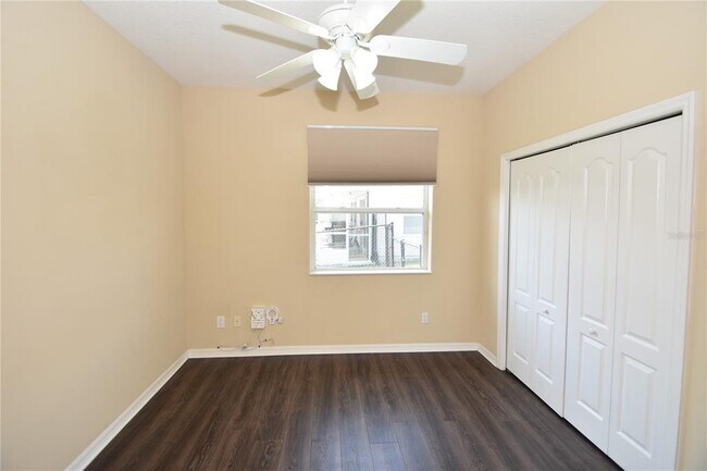 Building Photo - 10 Crampton Ct