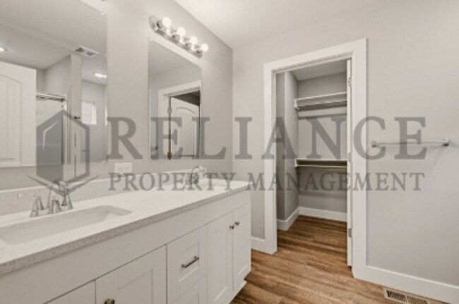 Building Photo - 4521 E 45th St N