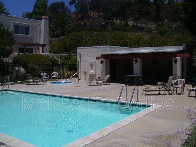 Building Photo - 5430 Linda Vista Rd