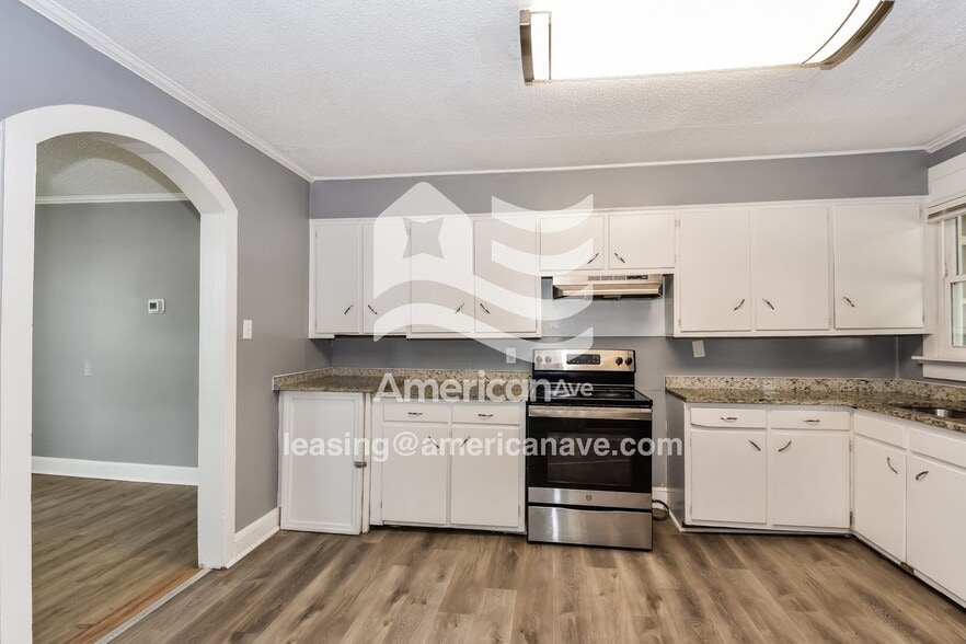 Building Photo - 4011 S Beltline Blvd