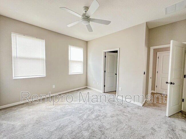 Building Photo - 9409 Baraboo Way