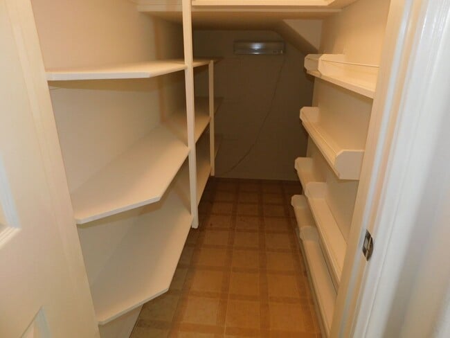 Building Photo - Beautiful detached home in Quail Hill. 2 M...