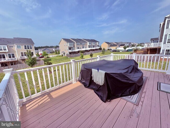 Building Photo - 438 Boxelder Dr
