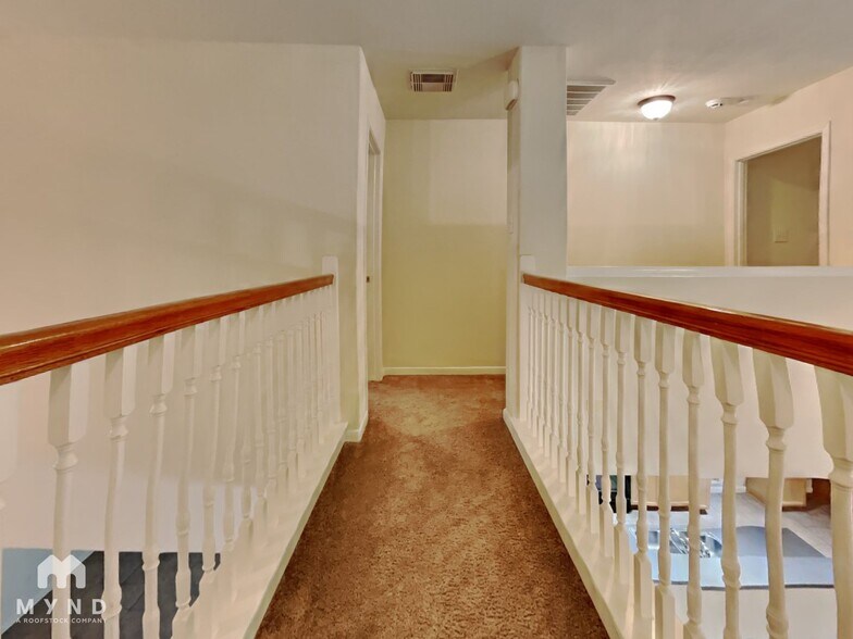 Building Photo - 7711 Summer Shore Dr