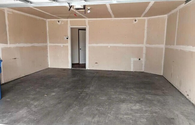 Building Photo - 15375 60th Ave N