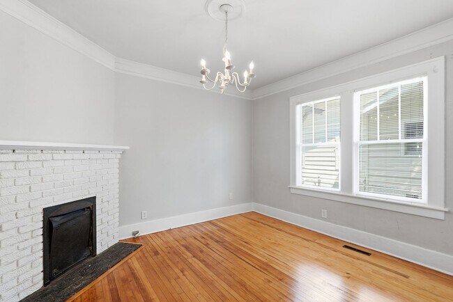 Building Photo - 431 E 50th St
