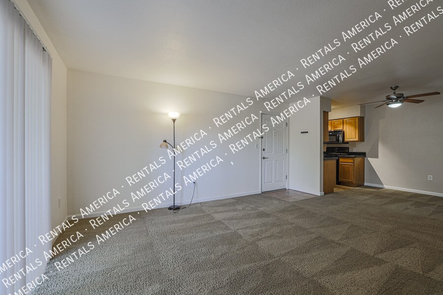 Building Photo - 5877 N Granite Reef Rd