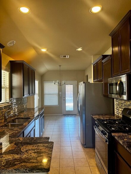 Building Photo - 9933 Beaver Dam Ln