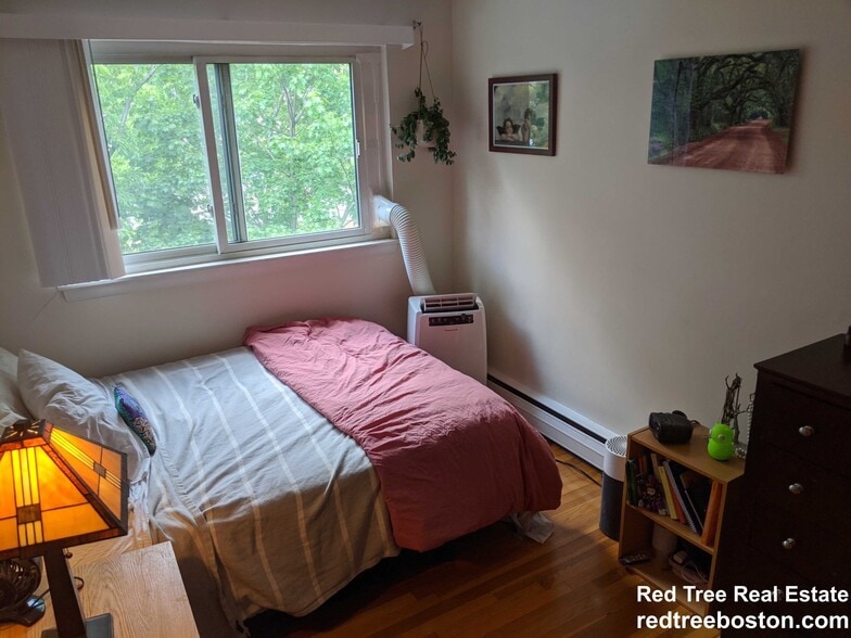 Building Photo - 199 Winthrop Rd