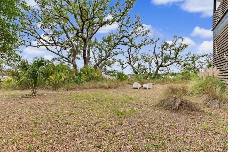 Exterior - 2179 Sol Legare Rd