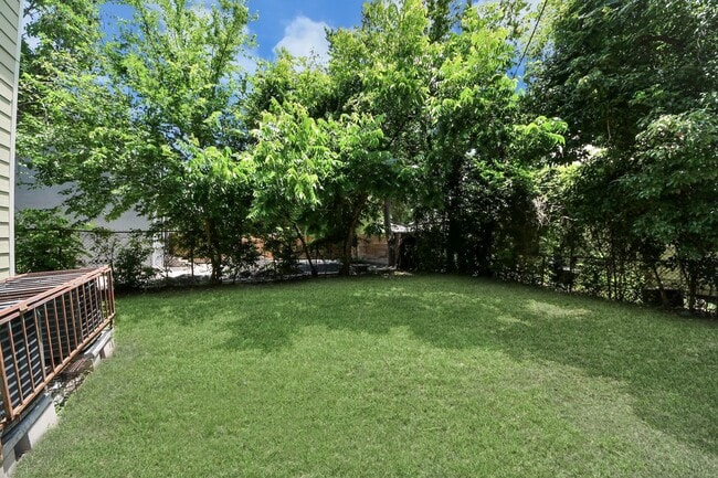 Building Photo - 3012 Isabella St