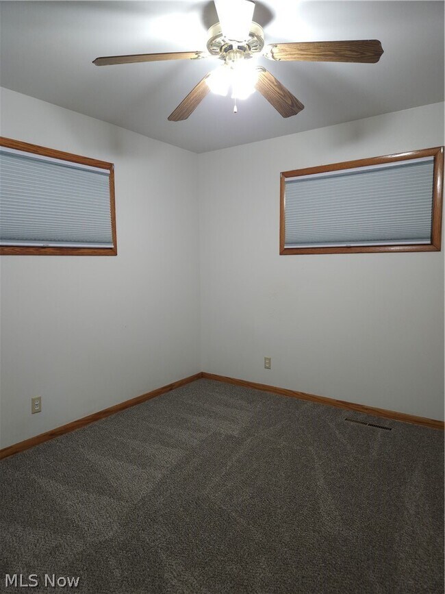 Building Photo - 567 Stetler Ave