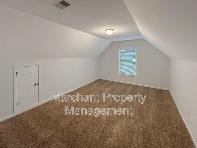 Building Photo - 459 Torrington Dr