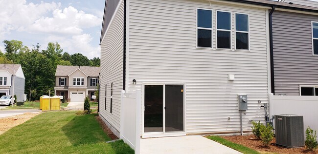 Building Photo - 157 Woodford Reserve Ct