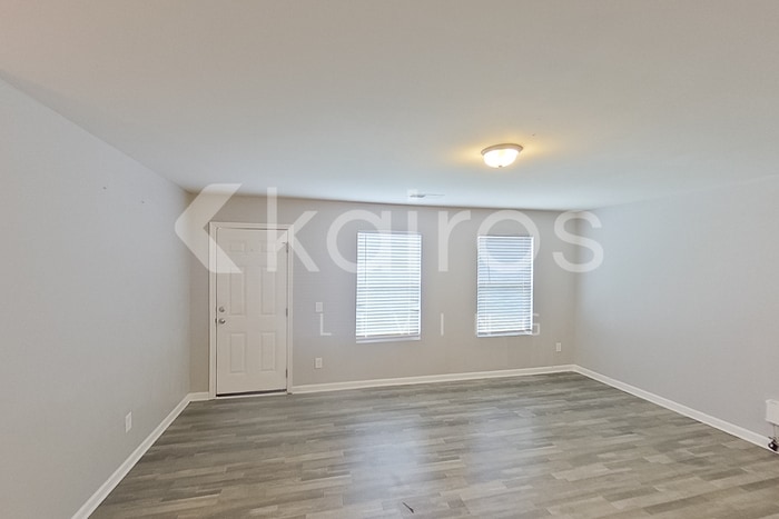 Building Photo - 127 Village Creek Dr
