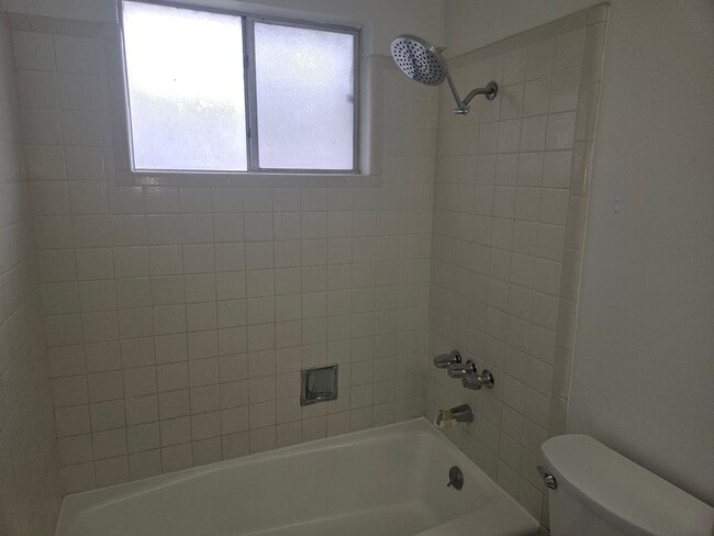 Building Photo - 2/2 Duplex in Leon Valley