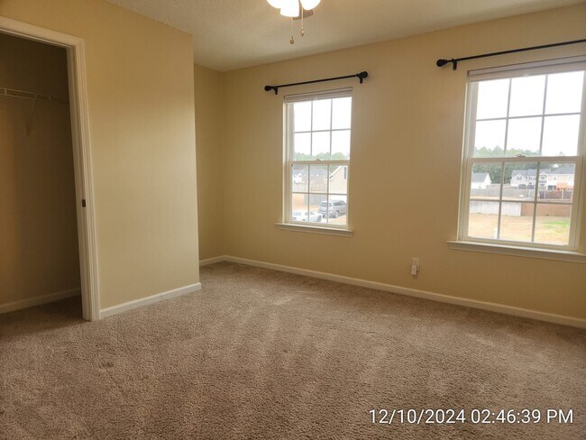 Building Photo - 73 Labrador Ln