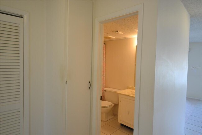 Building Photo - 329 Moorings Cove Dr