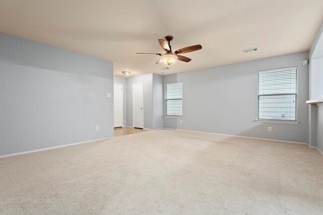 Building Photo - 1614 Wooded Acres Dr