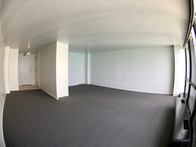 Building Photo - 900 N Lake Shore Dr