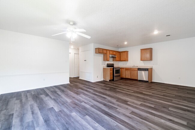 Building Photo - 5001-5003 S.30th