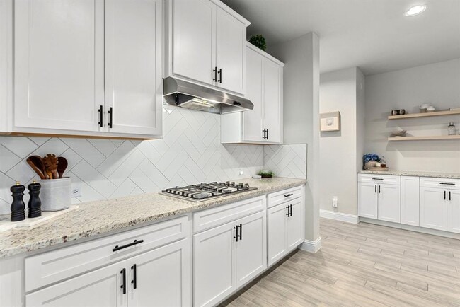 Building Photo - 6720 Verona Pl