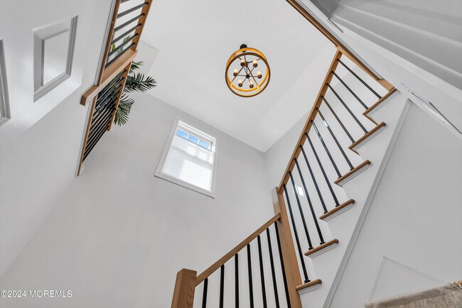 Building Photo - 118 Beacon Blvd