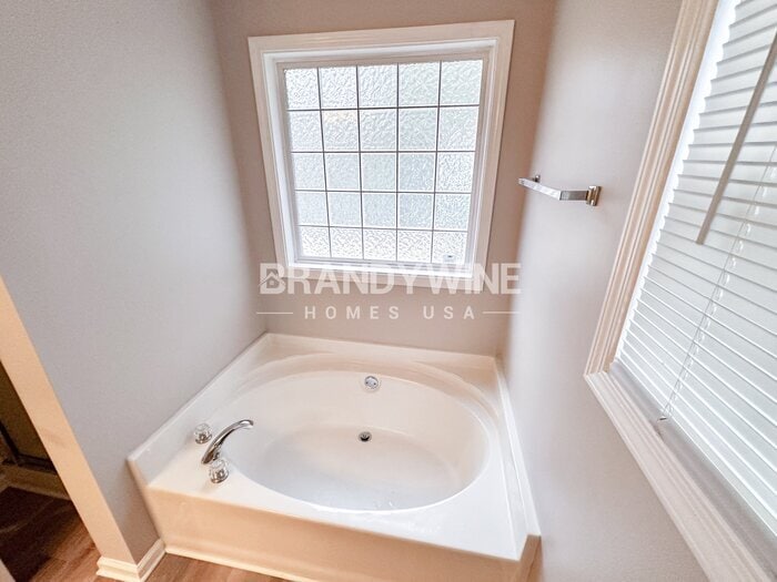 Building Photo - 6979 Pine Shadow Way