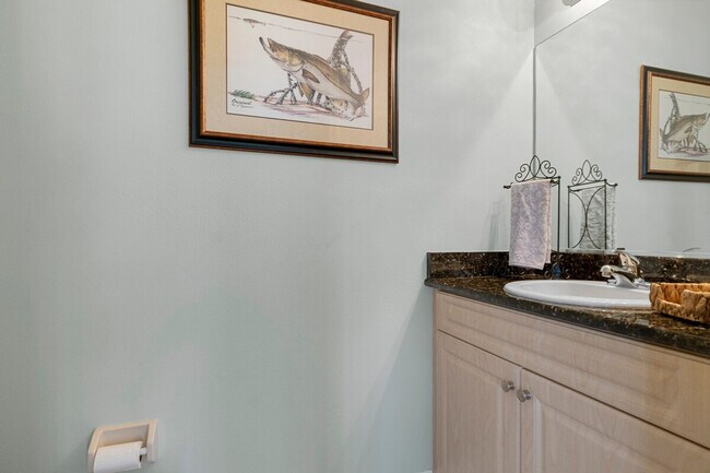 Building Photo - 4 Waterside St