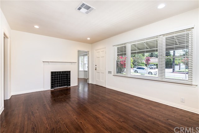 Building Photo - 227 N Mayflower Ave