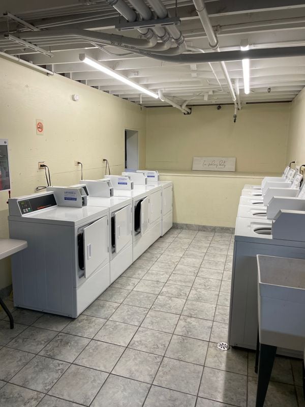 Building Photo - 650 Perrie Dr