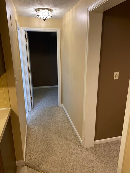 Hall - 23 Spencer Rd