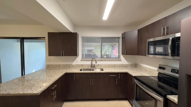 Building Photo - 5340 Bosque Ln