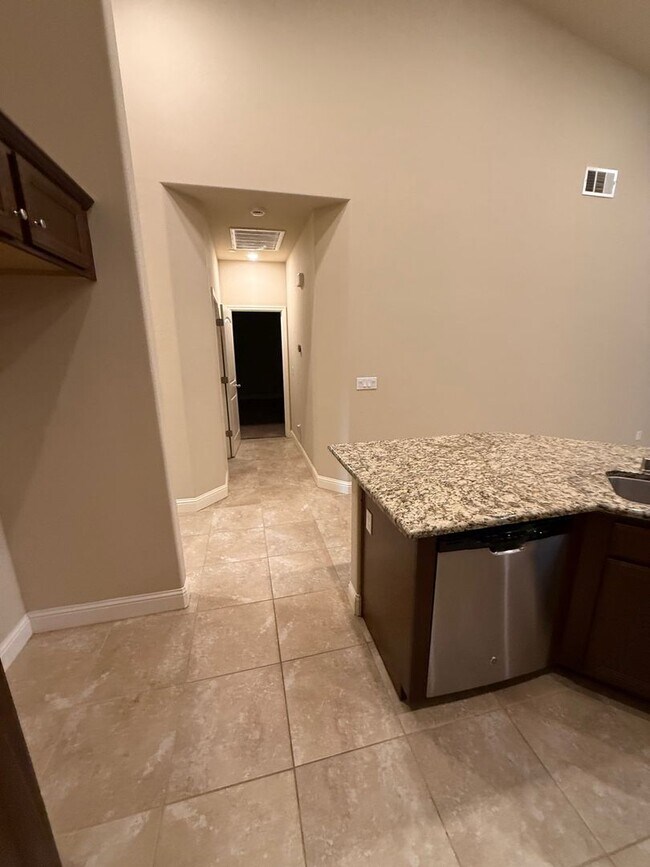 Building Photo - Charming Loma Vista Home