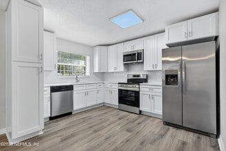 Building Photo - 5437 Attleboro St