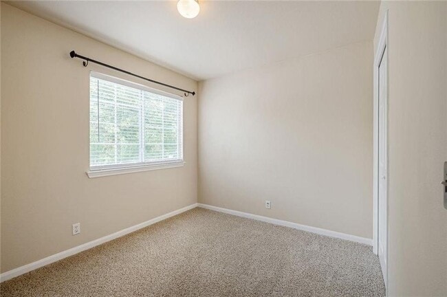 Building Photo - 1709 Royal Ascot Dr