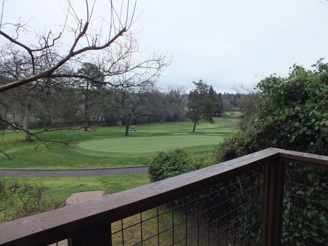 Building Photo - Cameron Park 2/2.5 2500 sf home on the golf course - Fully remodeled!