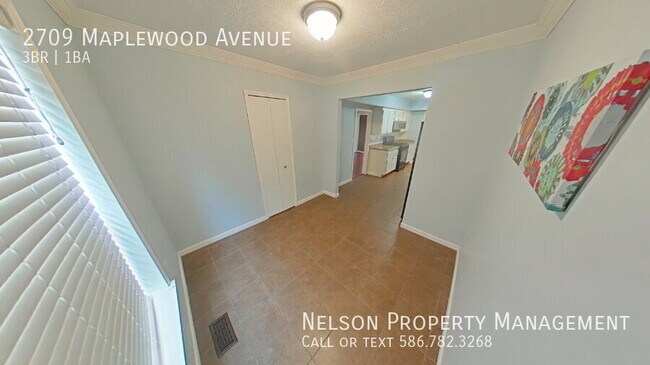 Building Photo - 2709 Maplewood Ave