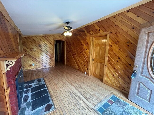 Building Photo - 22 Lake Ave