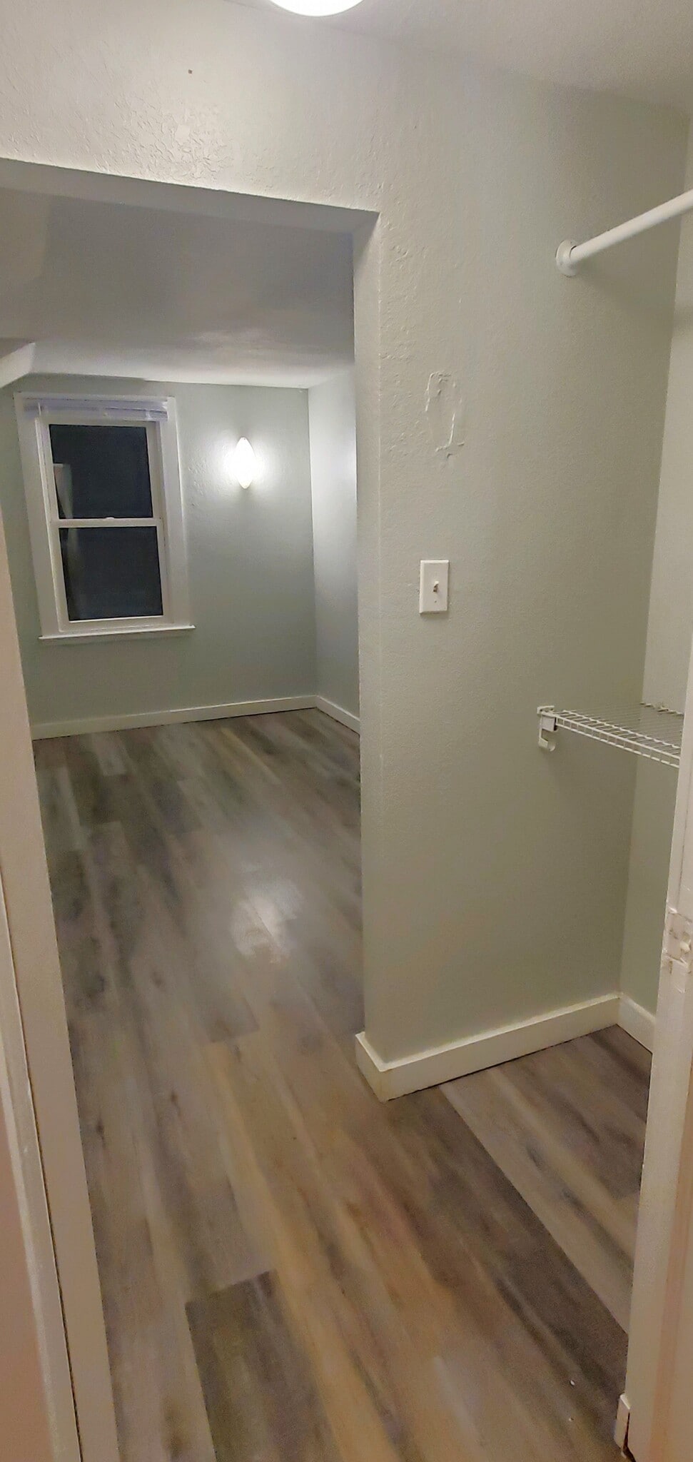 Building Photo - 376 S Pierson Ave