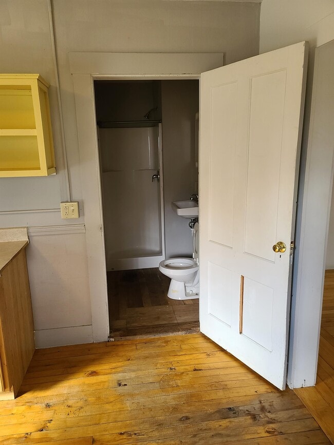 Building Photo - 312 S Craftsbury Rd