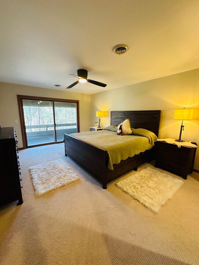 Building Photo - Sophisticated Condo Retreat on Old Mission Peninsula