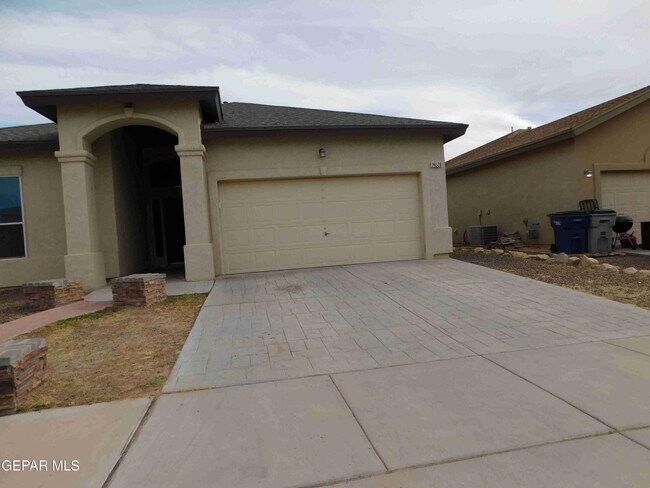 Building Photo - 14628 Rockbridge