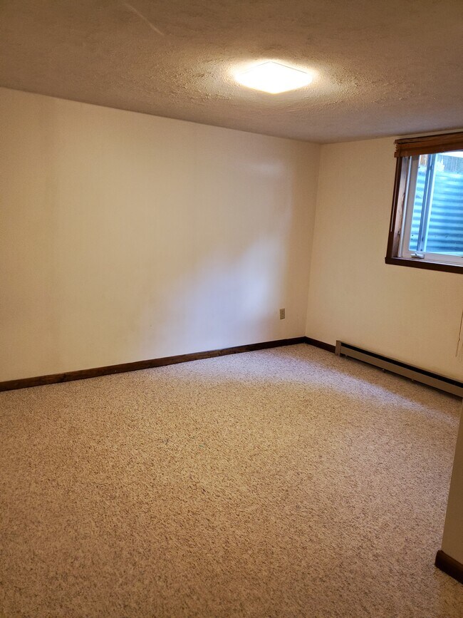 Downstairs Bedroom - 1320 35th Ave S